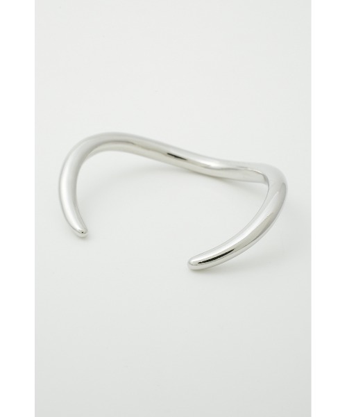 AZUL by moussy(アズールバイマウジー)の「NUANCE CURVE METAL BANGLE/ニュアンスカーブメタルバングル(ブレスレット・レディース・シルバー/ゴールド系その他・FREE)」の6枚目の写真