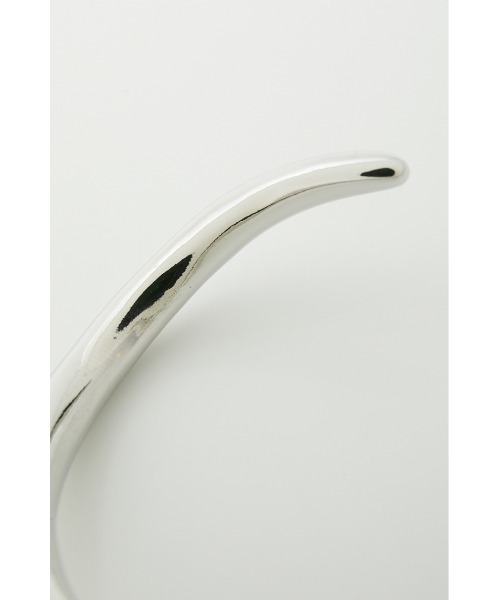 AZUL by moussy(アズールバイマウジー)の「NUANCE CURVE METAL BANGLE/ニュアンスカーブメタルバングル(ブレスレット・レディース・シルバー/ゴールド系その他・FREE)」の8枚目の写真