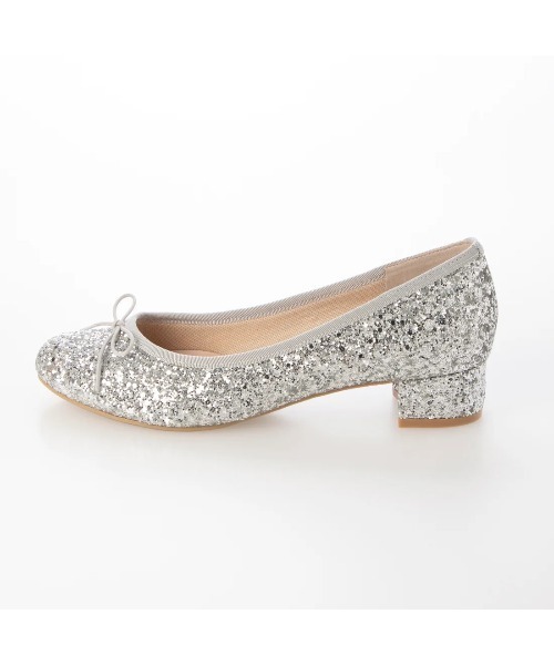 Launa lea ballet（ラウナレア バレエ）の「【新色】ラウンドグリッターバレエシューズ(B5601A)（バレエシューズ・レディース・グレイッシュベージュ/ブラック/シルバー/オフホワイト/ピンクベージュ・22.5cm/23.5cm/24.5cm/23.0cm/24.0cm/25.0cm/22.0cm/25.5cm/26.0cm/21.5cm）」の10枚目の写真