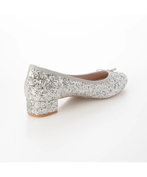 Launa lea ballet（ラウナレア バレエ）の「【新色】ラウンドグリッターバレエシューズ(B5601A)（バレエシューズ・レディース・グレイッシュベージュ/ブラック/シルバー/オフホワイト/ピンクベージュ・22.5cm/23.5cm/24.5cm/23.0cm/24.0cm/25.0cm/22.0cm/25.5cm/26.0cm/21.5cm）」の9枚目の写真