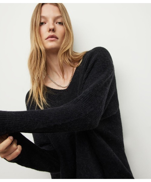 ALLSAINTS（オールセインツ）の「RHODA V-NECK JUMPER | RHODA Vネック ニット・セーター（ニット/セーター・レディース・ブラック・XS/S/M）」の8枚目の写真