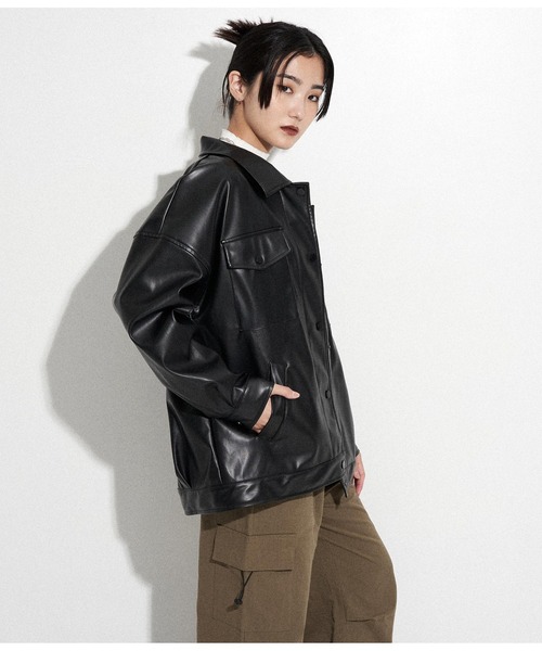 ANAP（アナップ）の「フェイクレザーオーバージャケット（カバーオール・レディース・ブラック/アイボリー・FREE）」の6枚目の写真