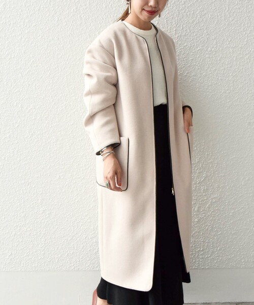 SHIPS any（シップス エニィ）の「SHIPS any: ノンミュールジングウール コクーン ノーカラー パイピング ロングコート◇（ノーカラーコート・レディース・ブラック/ベージュ・36/38/40）」の2枚目の写真
