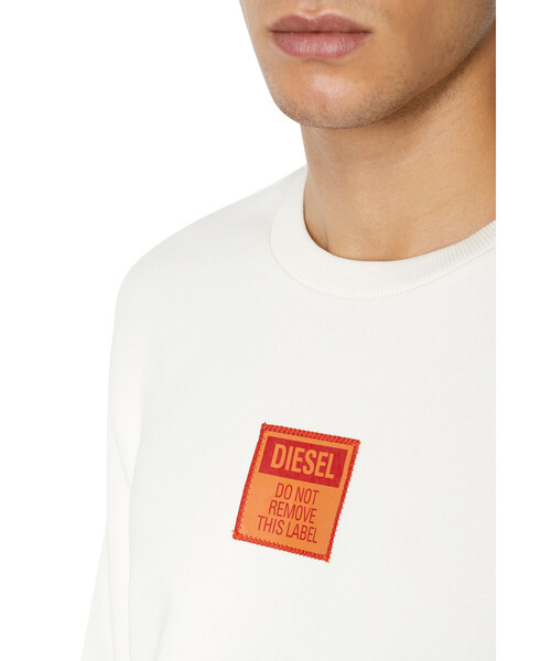 DIESEL(ディーゼル)の「メンズ スウェット パッチデザイン(スウェット・メンズ・ホワイト/グレー/ブラック・X-LARGE/X-SMALL/XX-LARGE/SMALL/XXX-LARGE/LARGE/MEDIUM)」の19枚目の写真
