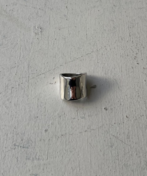 cheriella（シェリエラ）の「【cheriella】逆甲丸プレーンリング（リング・レディース・シルバー・FREE）」の3枚目の写真