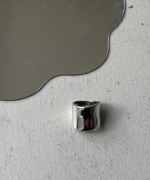 cheriella（シェリエラ）の「【cheriella】逆甲丸プレーンリング（リング・レディース・シルバー・FREE）」の2枚目の写真