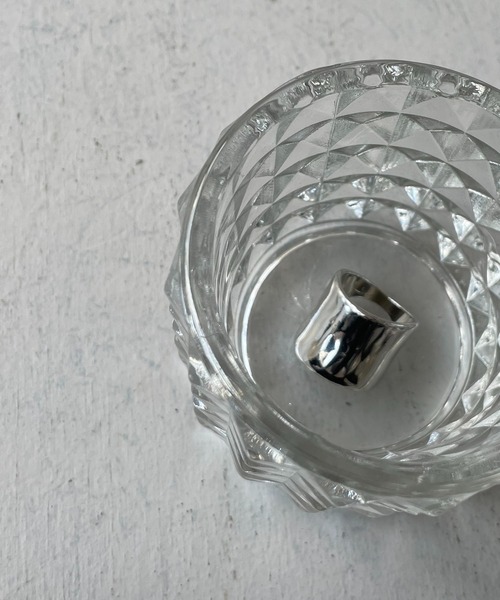 cheriella（シェリエラ）の「【cheriella】逆甲丸プレーンリング（リング・レディース・シルバー・FREE）」の8枚目の写真