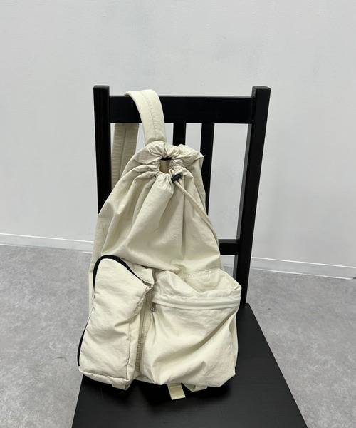 shesame（シーセム）の「アシメデザインリュック（バックパック/リュック・レディース・アイボリー・フリー）」の3枚目の写真