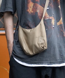 JOHN'S CLOSET | 【23】ナイロン エンブレム刺繍 ミニバッグ(ショルダーバッグ)