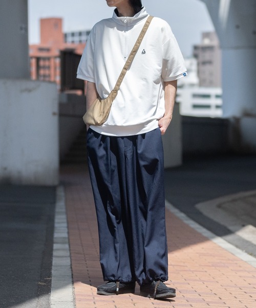 JOHN'S CLOSET（ジョンズクローゼット）の「【23】ナイロン エンブレム刺繍 ミニバッグ（ショルダーバッグ・メンズ・ブラック/ベージュ・FREE）」の14枚目の写真