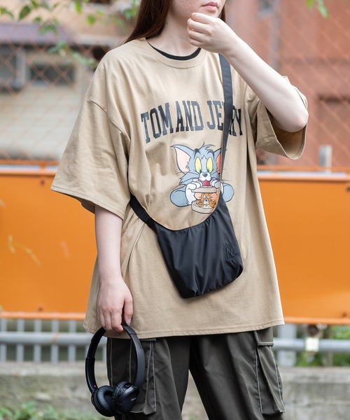 JOHN'S CLOSET（ジョンズクローゼット）の「【23】ナイロン エンブレム刺繍 ミニバッグ（ショルダーバッグ・メンズ・ブラック/ベージュ・FREE）」の9枚目の写真