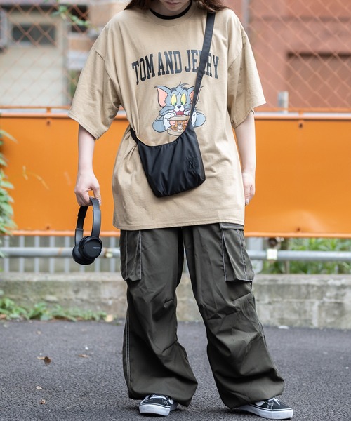 JOHN'S CLOSET（ジョンズクローゼット）の「【23】ナイロン エンブレム刺繍 ミニバッグ（ショルダーバッグ・メンズ・ブラック/ベージュ・FREE）」の10枚目の写真