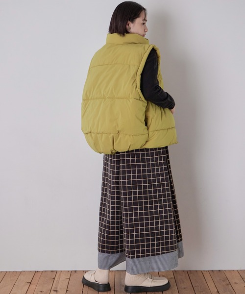 Fashion Letter(ファッションレター)の「ファイバーダウンシームポケットオーバーベスト(ダウンベスト・レディース・グリーン/ブラック/アイボリー/ミント/グレイッシュベージュ/イエロー・M)」の16枚目の写真