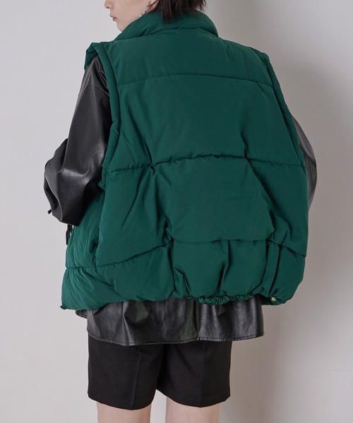 Fashion Letter(ファッションレター)の「ファイバーダウンシームポケットオーバーベスト(ダウンベスト・レディース・グリーン/ブラック/アイボリー/ミント/グレイッシュベージュ/イエロー・M)」の11枚目の写真