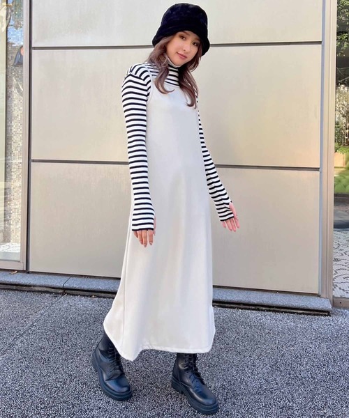 ANAP（アナップ）の「ダブルストラップフェイクレザーキャミソールワンピース（ワンピース・レディース・アイボリー/ブラック・FREE）」の12枚目の写真