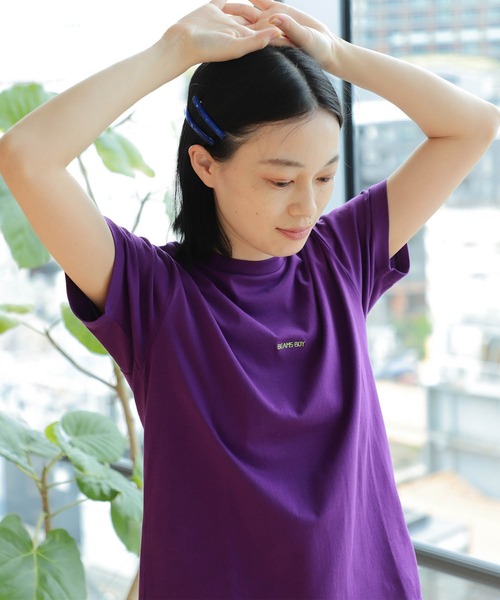 BEAMS BOY（ビームスボーイ）の「BEAMS BOY / ボーイ エンブロイダリー クルー Tシャツ 23SS（Tシャツ/カットソー・レディース・オフホワイト/ナチュラル/ブラック/サックスブルー/グリーン/パープル・1/2）」の6枚目の写真