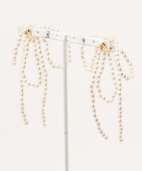 OKIRAKU（オキラク）の「☆ 【by daisy】パールリボンピアス　RA22-1038（ピアス（両耳用）・レディース・ホワイト・FREE）」の2枚目の写真