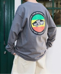 VANS（バンズ）の「VANS/ヴァンズ RASTA LOGO LS TEE ラスタロゴ ロングスリーブTEE ユニセックス（Tシャツ/カットソー・メンズ）」