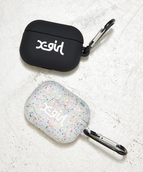 X-girl（エックスガール）の「MILLS LOGO RUBBER Airpods Pro CASE（スマホグッズ・レディース・マルチ/ブラック・ONE SIZE）」の6枚目の写真