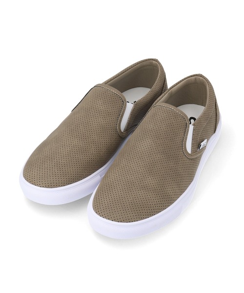 The DUFFER of ST.GEORGE（ザダファーオブセントジョージ）の「PUNCHING FAKE LEATHER SLIP-ON：パンチングフェイクレザー スリッポン（スニーカー・メンズ・ホワイト/ベージュ・MEDIUM/LARGE/X-LARGE/SMALL）」の3枚目の写真