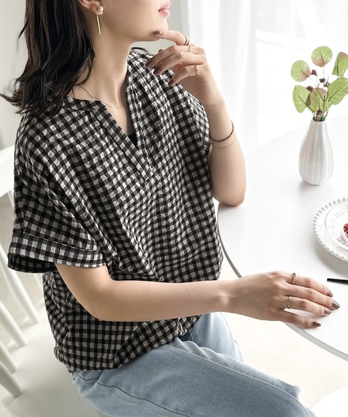 Java(ジャバ)の「《JaVa ジャバコラボ》大人の愛されプルオーバー。サッカー素材のキーネックフレンチスリーブTee(シャツ/ブラウス・レディース・ブラック/オフホワイト/グレー系その他/ブラウン系その他・LARGE/MEDIUM/SMALL/X-LARGE)」の15枚目の写真