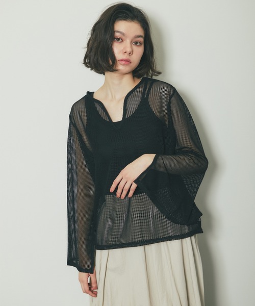 ANOTHER S(アナザーエス)の「スリーブスリットシアートップス(Tシャツ/カットソー・レディース・ブラック/アイボリー・M)」の13枚目の写真