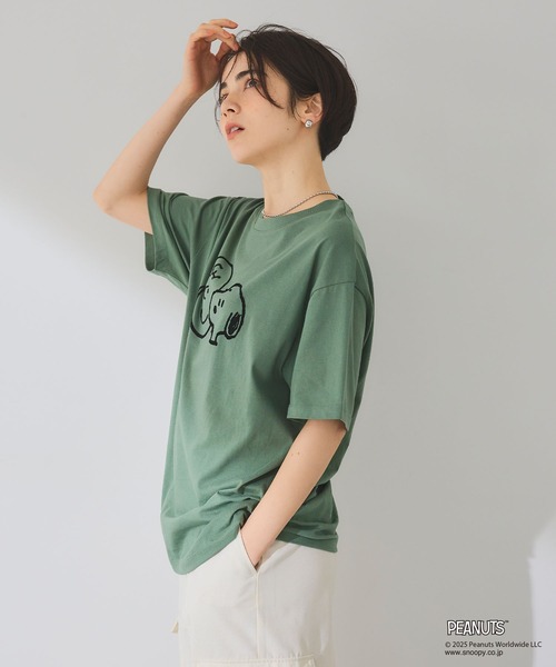 PEANUTS（ピーナッツ）の「【PEANUTS/ピーナッツ】SNOOPY/スヌーピー＆チャーリーブラウンフロッキープリント半袖Tシャツ（Tシャツ/カットソー・レディース・グリーン/杢グレー/ブルー/ターコイズブルー/グレー/ブラック/オレンジ/オリーブ/オフホワイト/ベージュ/ラベンダー/ネイビー・L/LL/3L/M）」の13枚目の写真