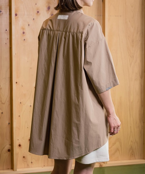 Jack Miller(ジャックミラー)の「Jack Miller タイプライターS/Sシャツ 001(シャツ/ブラウス・レディース・ベージュ・S/M/L)」の4枚目の写真