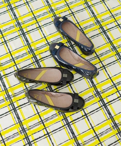 BUTTERFLY TWISTS(バタフライツイスト)の「BUTTERFLY TWISTS SHEA / シア おりたたみパンプス KPI(パンプス・レディース・ネイビー/ブラック/アンティークシルバー/シルバー・38/39/37/40/36/41)」の1枚目の写真