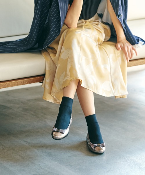 BUTTERFLY TWISTS(バタフライツイスト)の「BUTTERFLY TWISTS SHEA / シア おりたたみパンプス KPI(パンプス・レディース・ネイビー/ブラック/アンティークシルバー/シルバー・38/39/37/40/36/41)」の4枚目の写真