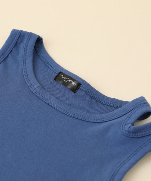 URBAN CHERRY(アーバンチェリー)の「アシンメトリーネックノースリーブトップス+ストラップサロペットパンツセット(Tシャツ/カットソー・キッズ・ブラック・100cm/110cm/120cm/130cm/140cm/150cm)」の9枚目の写真