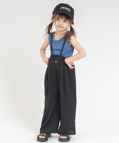 URBAN CHERRY(アーバンチェリー)の「アシンメトリーネックノースリーブトップス+ストラップサロペットパンツセット(Tシャツ/カットソー・キッズ・ブラック・100cm/110cm/120cm/130cm/140cm/150cm)」の18枚目の写真