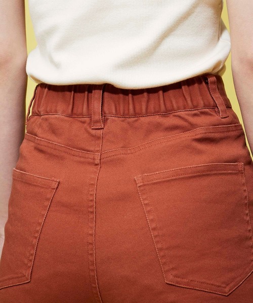 FOREVER 21（フォーエバー トゥエンティーワン）の「ストレッチツイルフレアパンツ（その他パンツ・レディース・ブラウン系その他4/ブルー系その他2・MEDIUM/SMALL）」の6枚目の写真