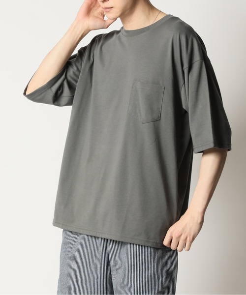 ARCADE（アーケード）の「冷感加工天竺 ドロップショルダー オーバーサイズ ポケットTシャツ　Nylaus（Tシャツ/カットソー・メンズ・グリーン/グレイッシュベージュ/ブルーグレー/オレンジ/ブラック/チャコールグレー/ホワイト/イエロー・M/LL/L）」の4枚目の写真