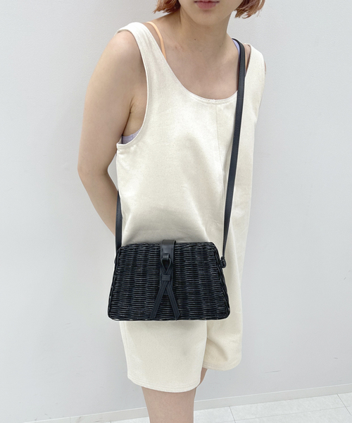 Larone(ラロネ)の「【LARONE/ラロネ】リボンバッグ(ショルダーバッグ・レディース・ブラック・FREE)」の3枚目の写真