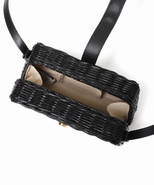 Larone(ラロネ)の「【LARONE/ラロネ】リボンバッグ(ショルダーバッグ・レディース・ブラック・FREE)」の9枚目の写真