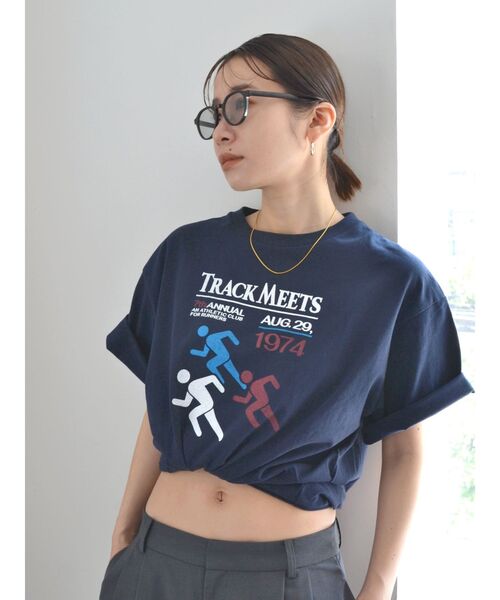 Ungrid(アングリッド)の「カラーロゴルーズTee(Tシャツ/カットソー・レディース・オフホワイト/グリーン/ネイビー/ブラウン・FREE)」の4枚目の写真