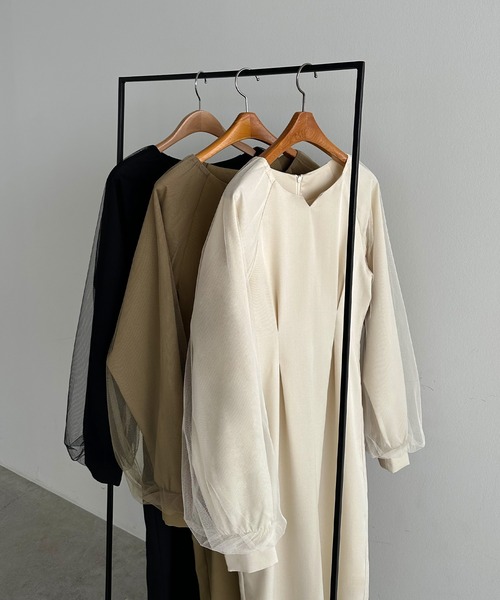 callautia（カラウティア）の「チュールスリーブタックワンピース