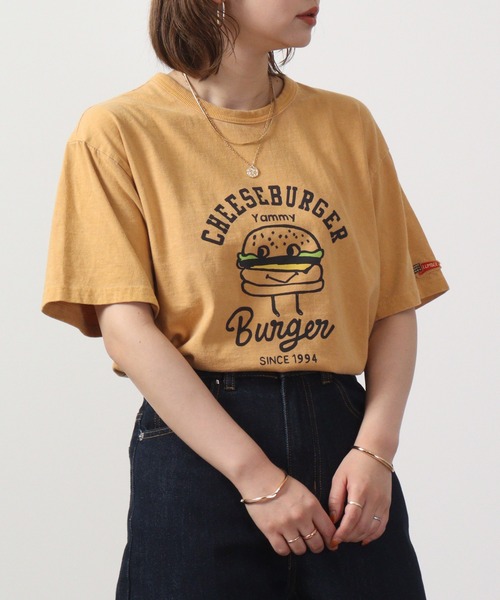 LUMBER(ランバー)の「LUMBER プリントTシャツ(Tシャツ/カットソー・レディース・ホワイト/グレイッシュブルー/ホワイト系/ホワイト系1/ホワイト系3/ホワイト系4/ピンク系/ウッド/ナチュラル/ホワイト系2/ブラック系1/ピンク系1/ブラック系/イエロー系/マスタード・M/L/XL)」の19枚目の写真