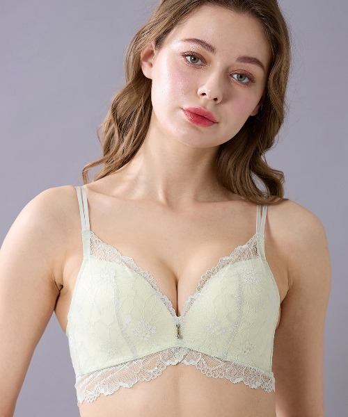 tutuanna（チュチュアンナ）の「[特盛ブラ・ノンワイヤー]ラクに盛れる シャルマンノワールブラ（ブラジャー・レディース・ブラック/グリーン/ラベンダー/オレンジ/ダークグリーン/グレイッシュブルー/コーラルピンク/オフホワイト/ピンク/ミント/ダークブルー/セージグリーン/マスタード/ダークパープル/ホワイト×ネイビー/グリーン系6/グレー系3/サックスブルー系1・B75/A75/D65/C65/E65/C70/B65/C75/A65/D70/E70/C80/A70/E75/E80/B70/D75/D80）」の7枚目の写真