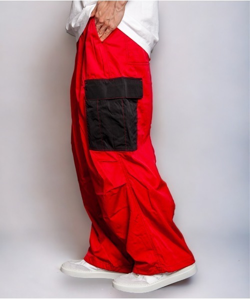 CERCA（チェルカ）の「KI/カラー切替スノーカーゴパンツ（カーゴパンツ・メンズ・ブラック/カーキ/レッド・L/M）」の3枚目の写真