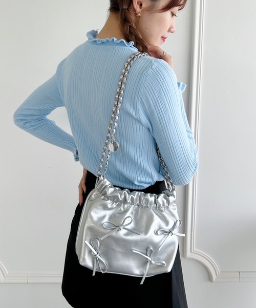 Loueme（ルエム）の「メニーリボンPUチェーンショルダーバッグ（ショルダーバッグ・レディース・アイボリー/ブラック/シルバー/ピンク・FREE）」の9枚目の写真