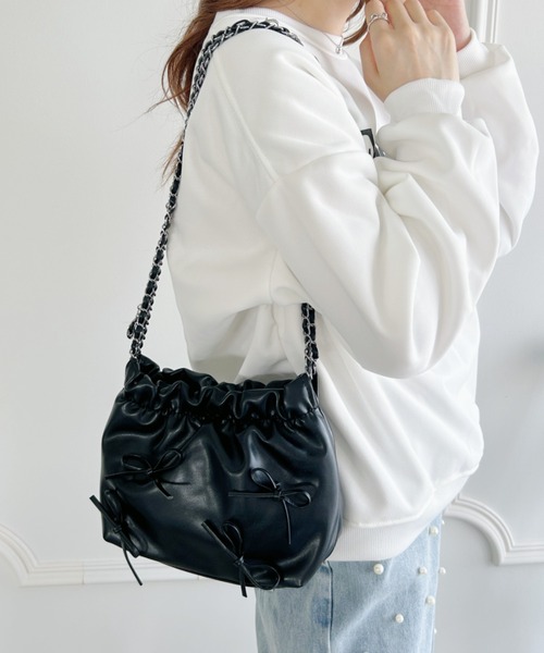 Loueme（ルエム）の「メニーリボンPUチェーンショルダーバッグ（ショルダーバッグ・レディース・アイボリー/ブラック/シルバー/ピンク・FREE）」の13枚目の写真