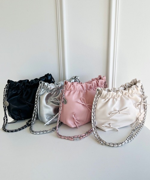 Loueme（ルエム）の「メニーリボンPUチェーンショルダーバッグ（ショルダーバッグ・レディース・アイボリー/ブラック/シルバー/ピンク・FREE）」の19枚目の写真