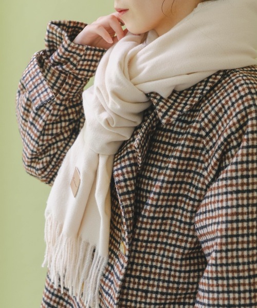 Kastane（カスタネ）の「【WEB限定カラー】ツイルマフラー（マフラー・レディース・ブラック/ブラウン/サックスブルー/ピンク/アイボリー・FREE）」の10枚目の写真