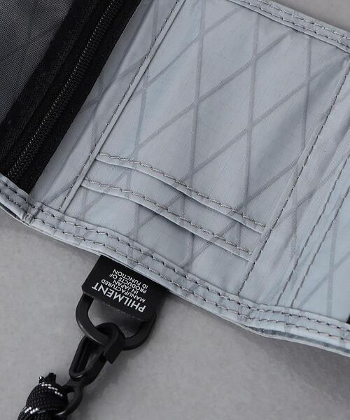 UNITED ARROWS（ユナイテッドアローズ）の「＜PHILMENT＞ EG NECK WLT CASE/ウォレット（財布・メンズ・ブラック/ホワイト/グレー・FREE）」の10枚目の写真