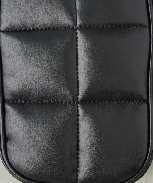 Actually（アクチュアリー）の「フェイクレザー キルトスマホショルダー（ショルダーバッグ・レディース・アイボリー/ブラック/グリーン・フリー）」の9枚目の写真