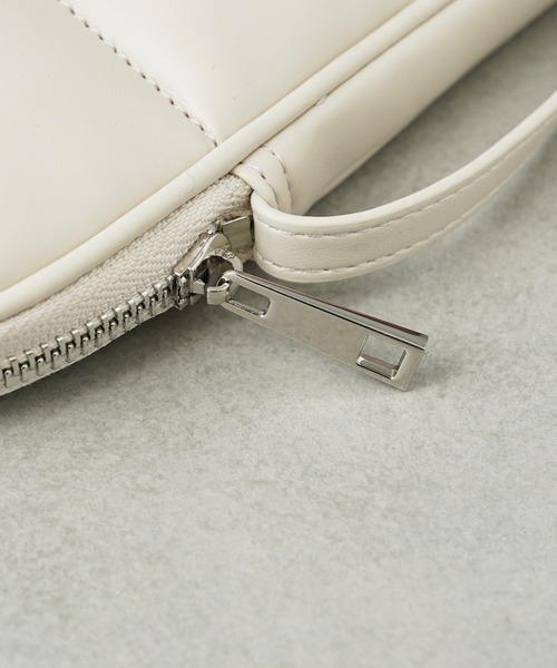 Actually（アクチュアリー）の「フェイクレザー キルトスマホショルダー（ショルダーバッグ・レディース・アイボリー/ブラック/グリーン・フリー）」の20枚目の写真