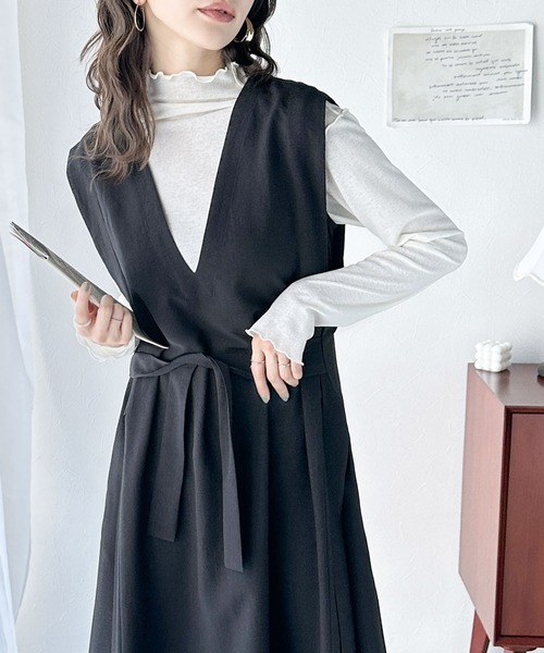 classicalelf（クラシカルエルフ）の「1枚でお洒落にキマる。前後2way麻調サイドリボンVネックワンピース（ワンピース・レディース・ブラック/カーキ/ライトベージュ・LARGE/MEDIUM/SMALL/X-LARGE）」の4枚目の写真