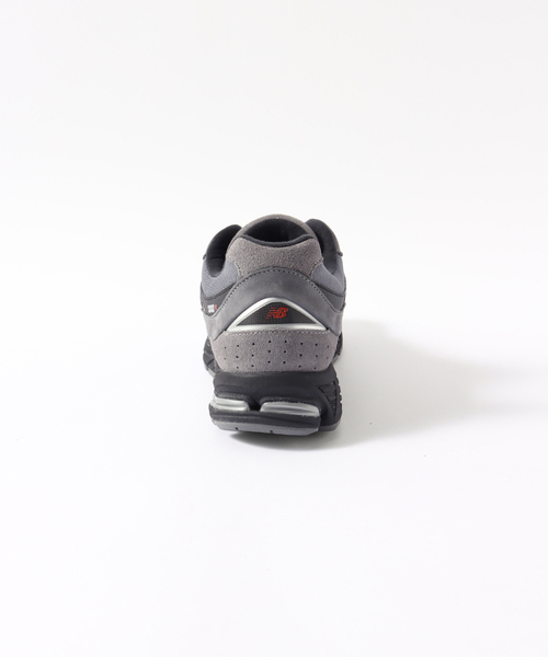 NEW BALANCE（ニューバランス）の「【New Balance / ニューバランス】M2002REH（スニーカー・メンズ・チャコールグレー・25.5cm/27.5cm/29cm/27cm/28cm/26.5cm/26cm）」の3枚目の写真